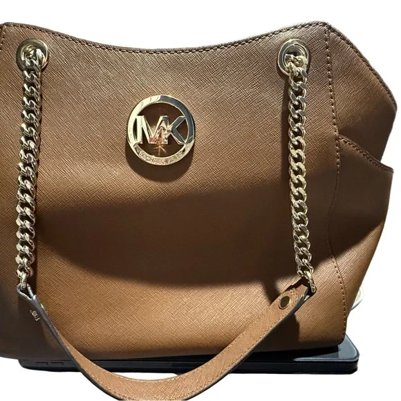 Michael Kors Jet Set Large Saffiano Leather Shoulder Bag in Luggage brown